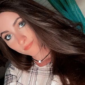 Meet your Posher, Lylia